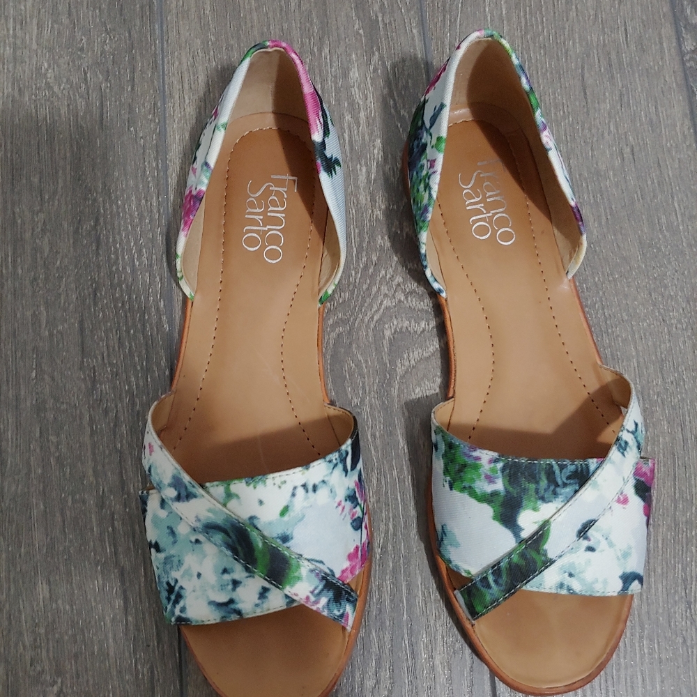 Franco Sarto flat sandals